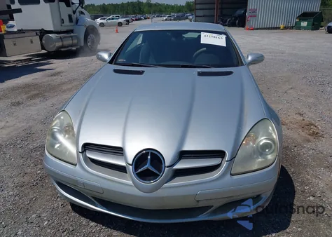 2005 Mercedes-Benz Slk 350 from USA, damaged, VIN WDBWK56F55F049419